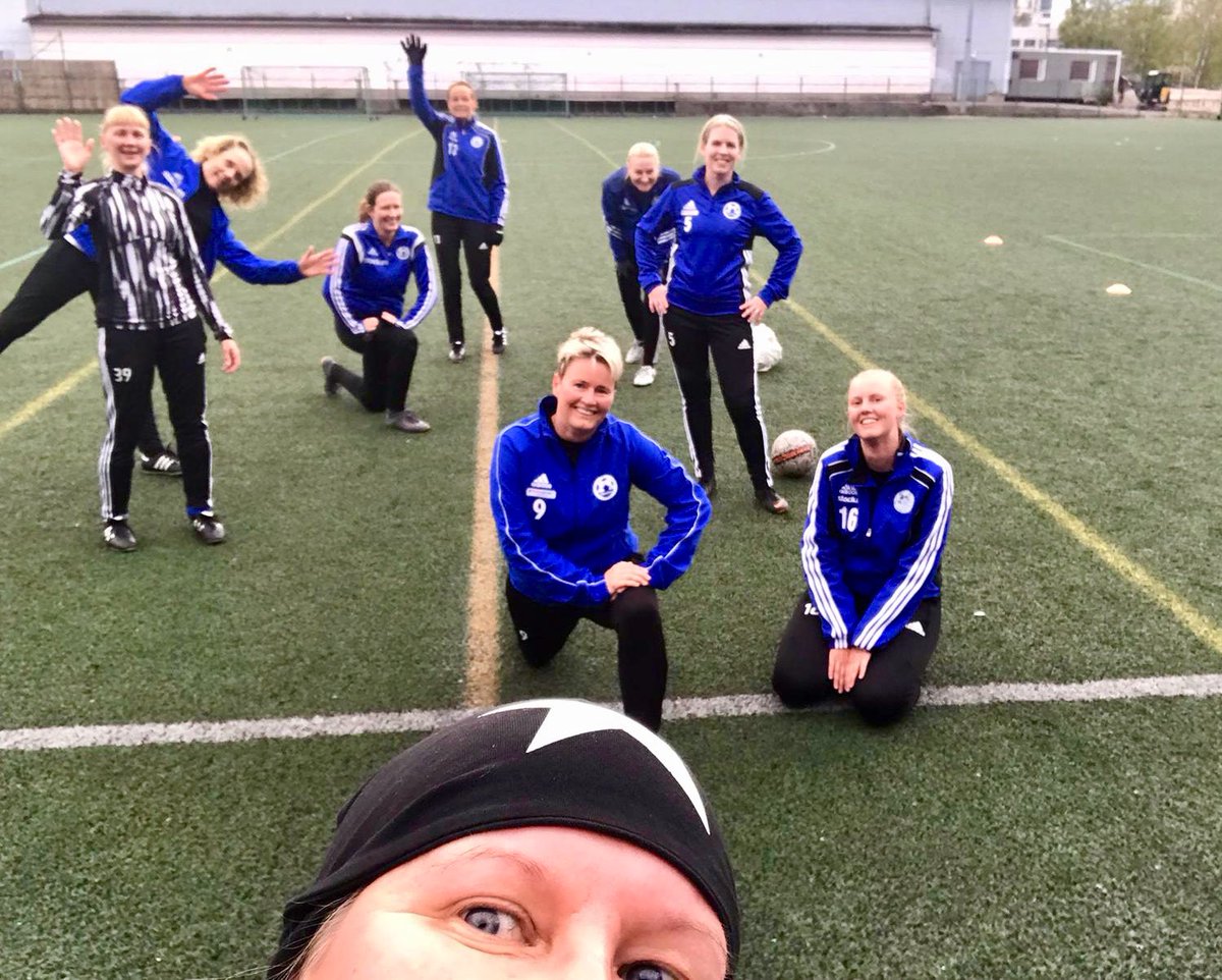 ⁦<a href="/HooGee_/">HooGee</a>⁩ Weltsut taas kentällä! 💙⚽️ Pari viikkoa pienryhmissä, kesäkuun alusta lähtien harkat koko jengillä ja sarjakausi käyntiin juhannuksen tienoilla. Jessss!