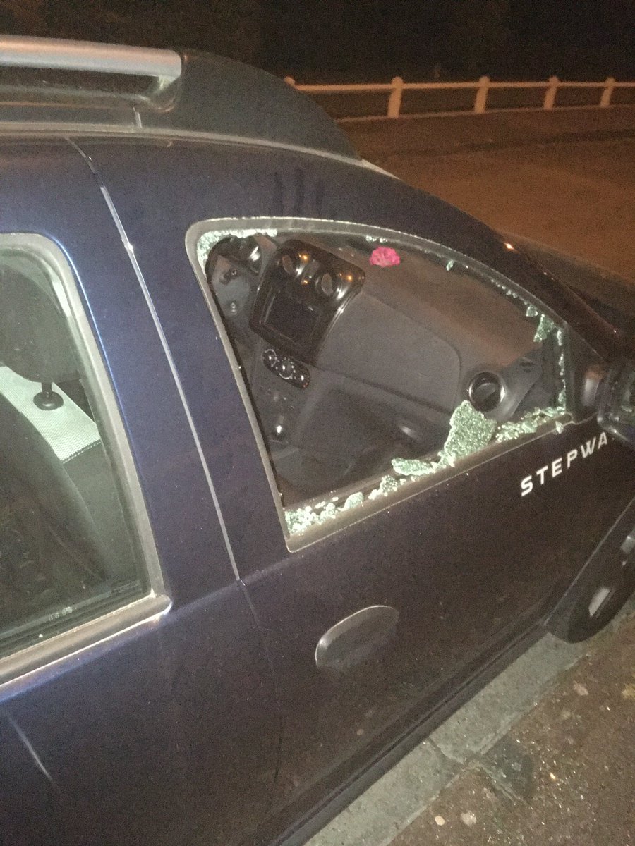 Benoit_Charpent's tweet photo. Chronique du vandalisme ordinaire #compiegne https://t.co/gfu8xQPdno