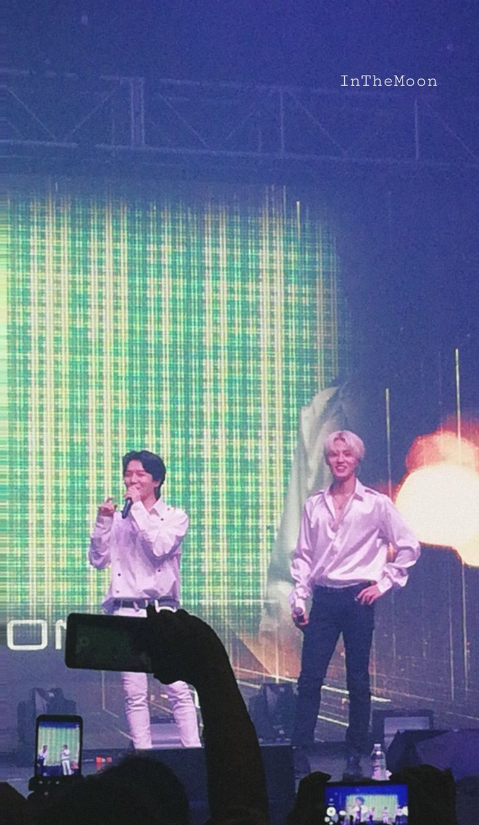 InTheMo89711013's tweet photo. ~190922~🇲🇽
PRISM WORLD TOUR IN MÉXICO 

My dynamic duo ☀️

#펜타곤 #PENTAGON 
#진호 #JINHO
#YEOONE https://t.co/hOboBjPBH3