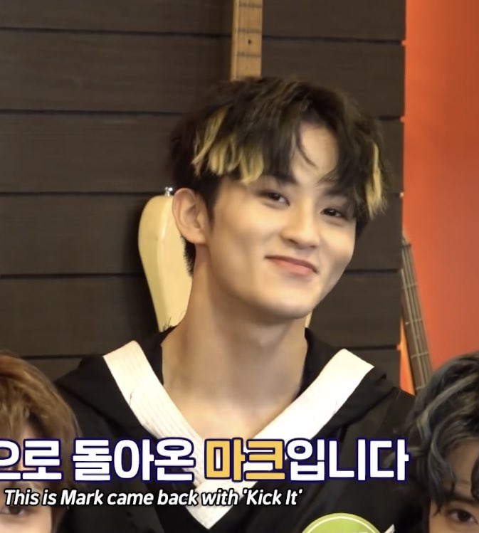 a thread of mark lee smiling but his smile gets bigger as you keep scrolling :]