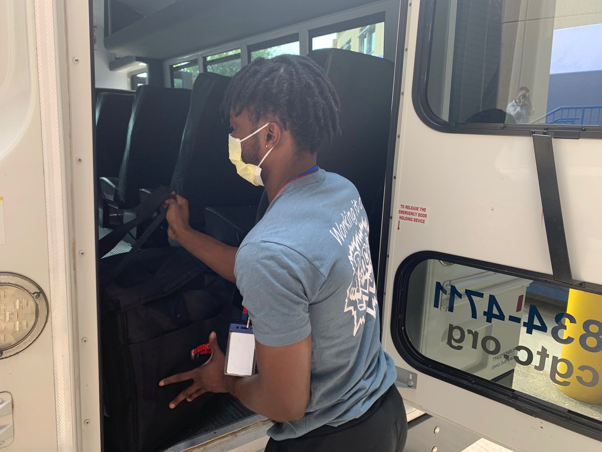 BGCGTC's tweet photo. Our community is #strongertogether! Our incredible partner, @FidelityNews is donating 10,000 freshly prepared meals to our Clubs over a month to support feeding our kids and families! #Begreat #giveback  #FidelityCares2020 https://t.co/LafLINorhZ