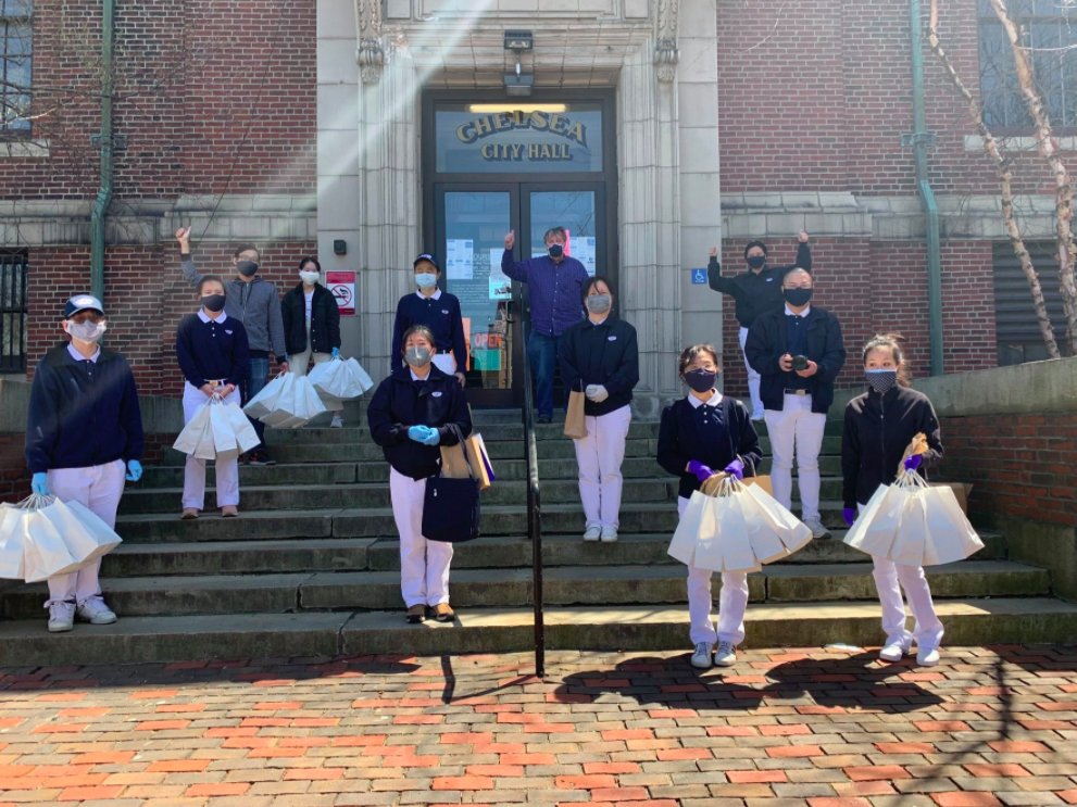 TzuChiNY's tweet photo. This May, @TzuChiNY volunteers drove thousands of masks, 175 coveralls, 1,000 pairs of gloves, 96 eco-blankets, #TzuChiJournal issues, and some #JingSi products to the #TzuChiBoston Service Center. Help us lend a #HelpingHand at https://t.co/9I2goIFH6r https://t.co/tOKgPH3kS8
