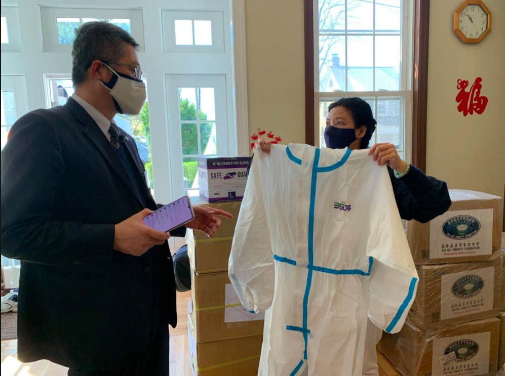 TzuChiNY's tweet photo. This May, @TzuChiNY volunteers drove thousands of masks, 175 coveralls, 1,000 pairs of gloves, 96 eco-blankets, #TzuChiJournal issues, and some #JingSi products to the #TzuChiBoston Service Center. Help us lend a #HelpingHand at https://t.co/9I2goIFH6r https://t.co/tOKgPH3kS8