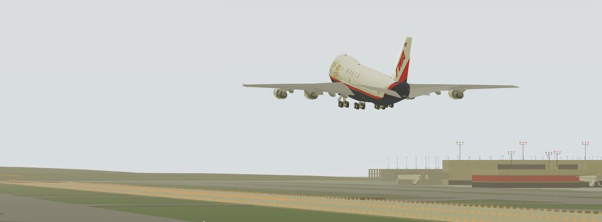 JetFuel_rbx's tweet photo. TWA 747-143 Taking off under an overcast sky at Atlanta Hartsfield Jackson International. https://t.co/Udj0AE4sGK