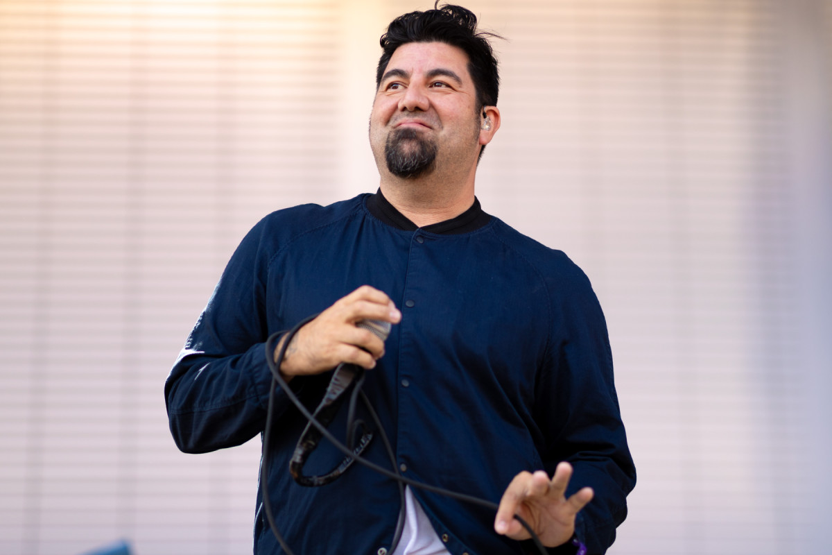 RollingStone's tweet image. Deftones have postponed their summer tour due to "uncertainty surrounding COVID-19" rol.st/2z4bgan