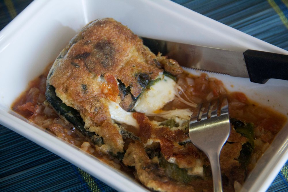 latinfoodmarket's tweet photo. Check out a step-by-step guide for chiles rellenos (a Mexican classic) with #poblanopeppers + #Oaxacacheese. Includes a video, too! π¬ We'd like to know what YOU make with those 2 ingredients? π€
https://t.co/eHlPjdzc0O
#yegfood #yegeats #blog #chilesrellenos #fromyourkitchen https://t.co/lVUDzFeonp