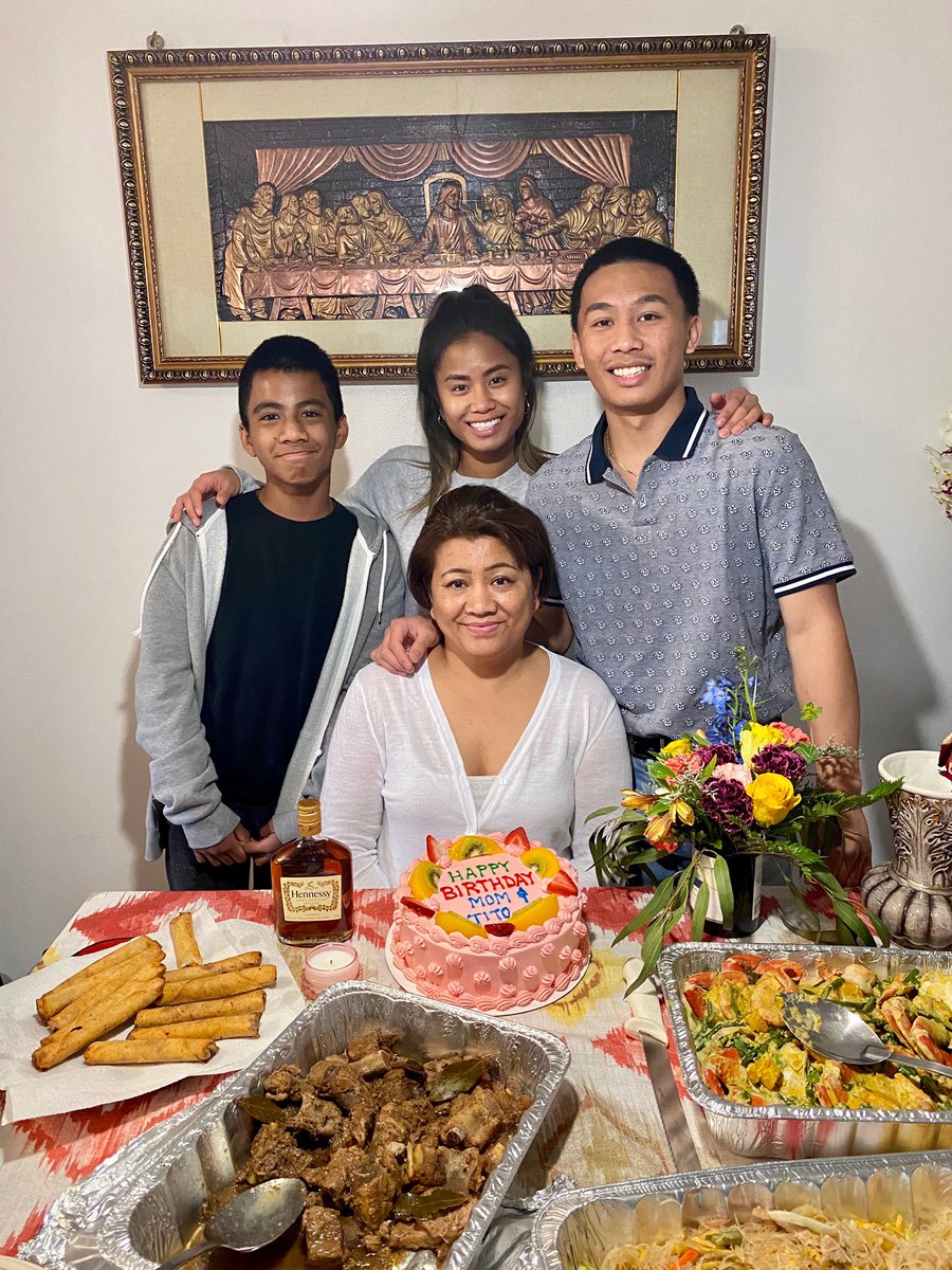 jovanimoreno_'s tweet photo. HAPPY BIRTHDAY MOMMA, I LOVE YOU 💙👑 https://t.co/C90Gekh20O