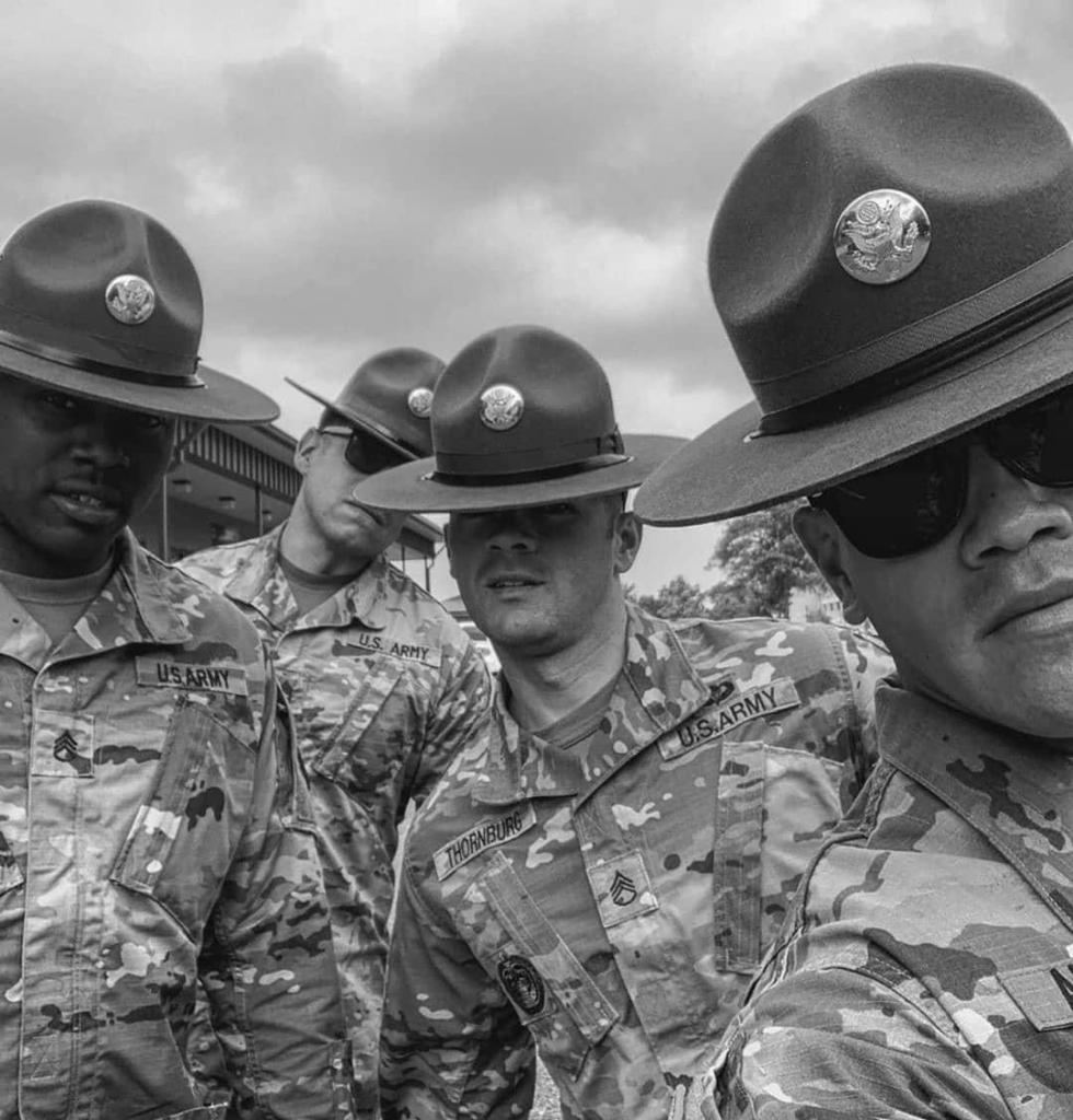USArmy's tweet image. Half Right, Face!

For most, #BasicCombatTraining was a life changing experience. 

Where did you go and what was your most memorable moment?

#ArmyLife #DrillSergeant #Soldier4Life #MoveWithAPurpose

📷 by @usarec