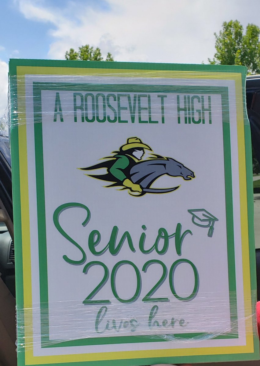 S-E-N-I-O-R-S! Lawn signs are in. You can start picking them up during Senior Check-In this Wednesday and Friday. Check your FresnoU email for more info on Senior Check-In <a href="/mdallenfusd/">Michael Allen</a> @Counseling1RHS <a href="/RSA_Magnet/">RooseveltArtsMagnet</a> <a href="/rhspathways/">@RHSPathways</a> <a href="/stevesscholars/">Steve's ScholarsFUSD</a> 💚💛💚🎓🐴🐎