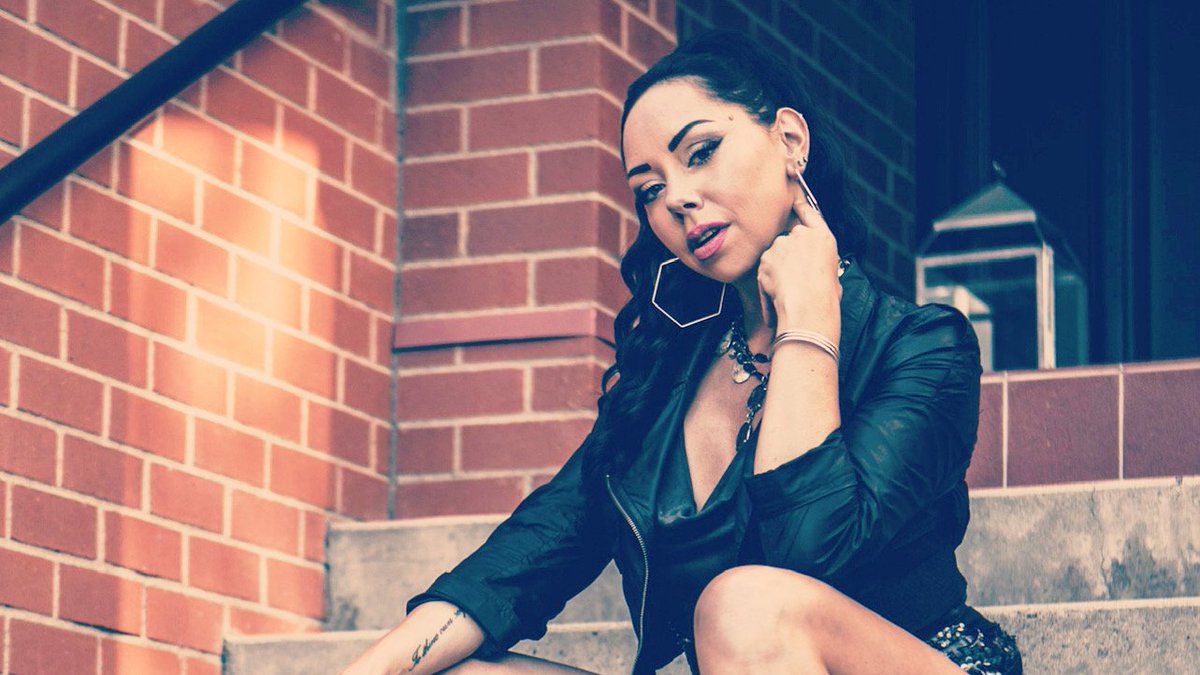 Amy Lee Owens tweet media