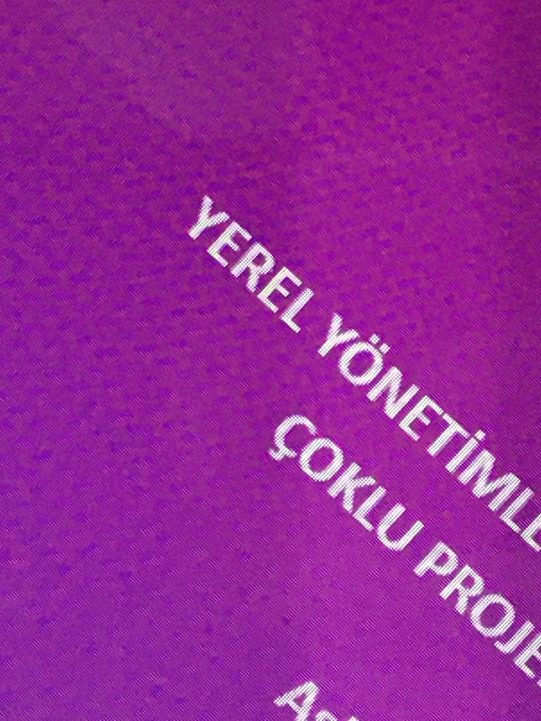 coepsuey's tweet photo. grup arkadaşlarım bu renk slayt hazırlamış.. neden yaptınız ki bunu :(( https://t.co/ZRm2gxHTjO