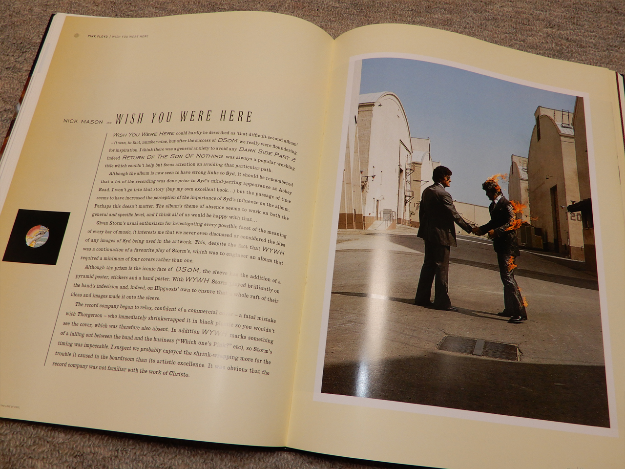 Meiz 近日boothで原画販売 ４ For The Love Of Vinyl The Album Art Of Hipgnosis ピンクフロイド レッドツエッペリンなどのジャケットを手掛けたヒプノシスの作品集 シュールで言葉にしづらいけど強いインパクトのある作品群です 7日間ブック