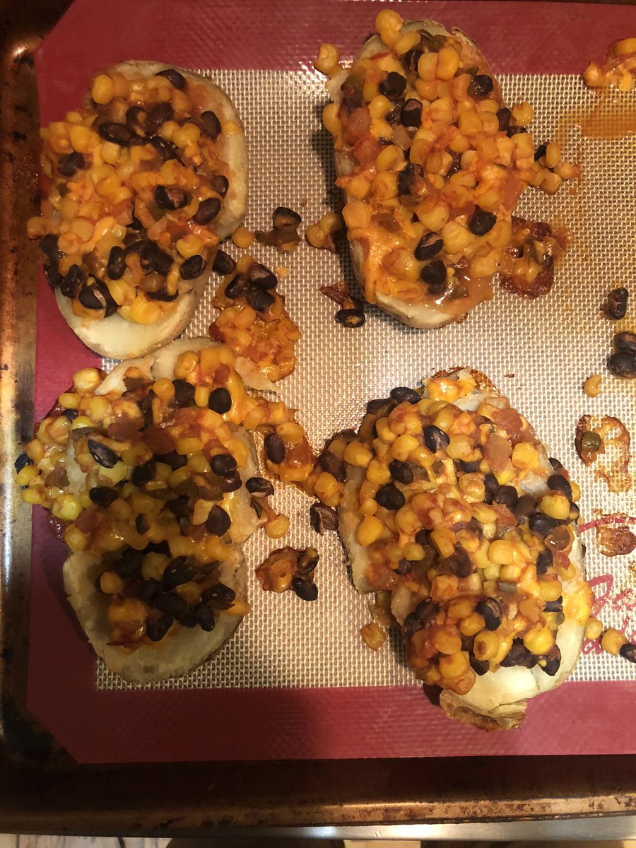 Tonight’s dinner: Mexican potato skins. They tasted much better than they look! #tweetwhatyoucook