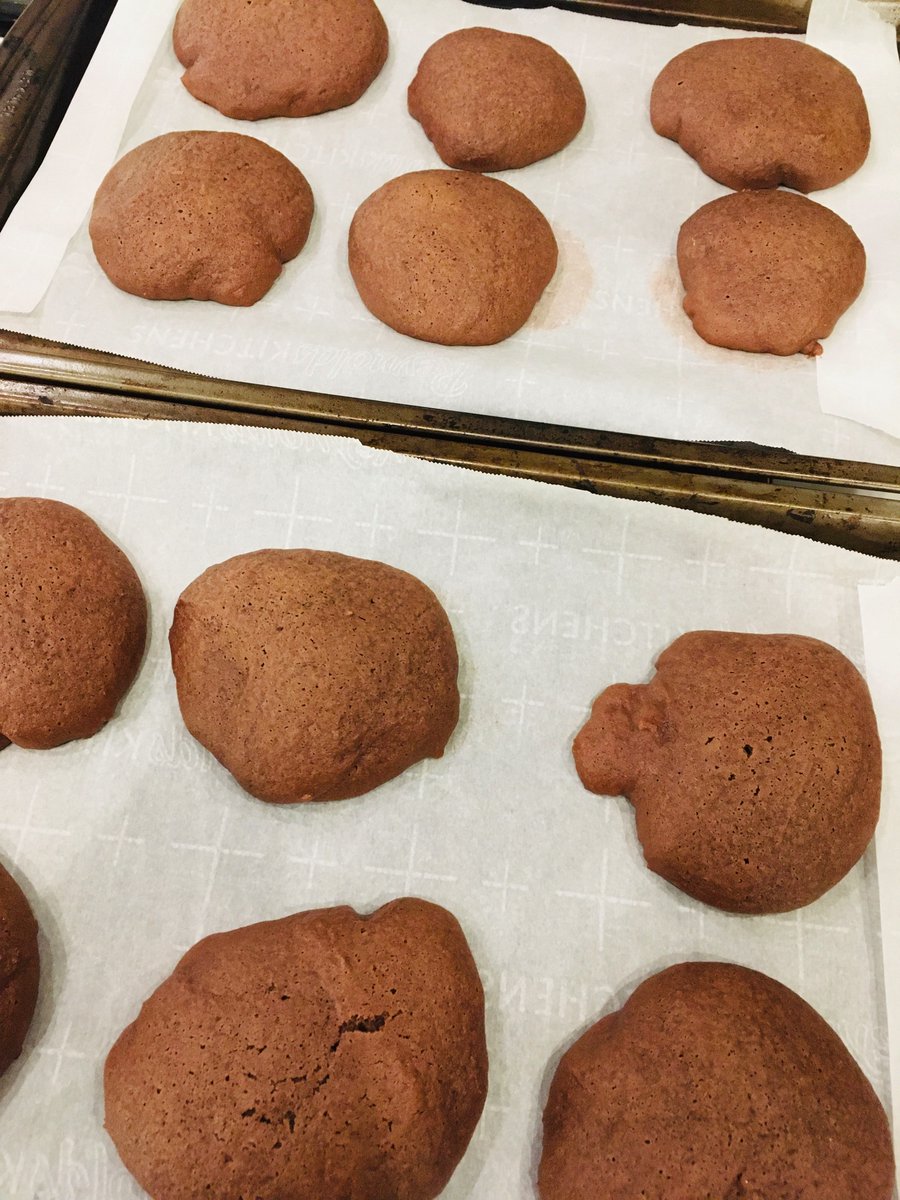 playhouseprint's tweet photo. I got desperate and made cookies using a can of frosting as a sugar &amp; butter substitute ... crazy good!

#whoknew #inapinch
#LockdownNutrition
#Recipe https://t.co/Dry7AJVdAb