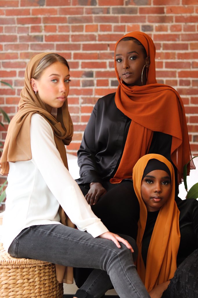 RAZiAA_tm's tweet photo. Hi guys! Eid is coming up soon and I would like to introduce my hijab business to the Twitter world. I’m doing an Eid Giveaway! 3 lucky winners. Pls RT MY FUTURE CUSTOMERS COULD BE ON YOUR TL 

RULES: RT AND FOLLOW FOR ENTRY 🚨 https://t.co/0QY1XkG2qt