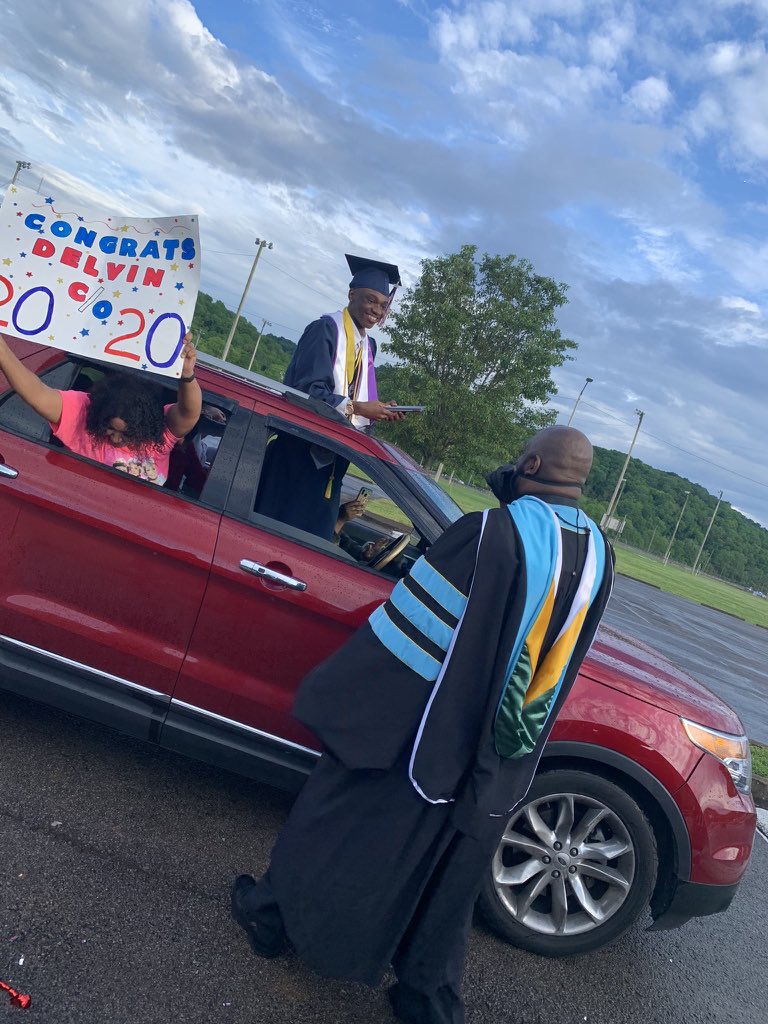 WhitesCreekHS's tweet photo. Congratulations to our Valedictorian, Clayton Jones and salutatorian, Delvin Porter. We wish you the best! What a historic year. #ClassOf2020 https://t.co/YdEr9sKr9v