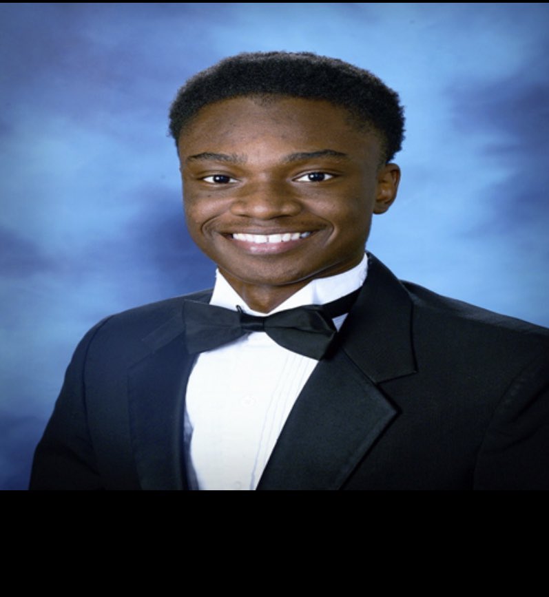 WhitesCreekHS's tweet photo. Congratulations to our Valedictorian, Clayton Jones and salutatorian, Delvin Porter. We wish you the best! What a historic year. #ClassOf2020 https://t.co/YdEr9sKr9v