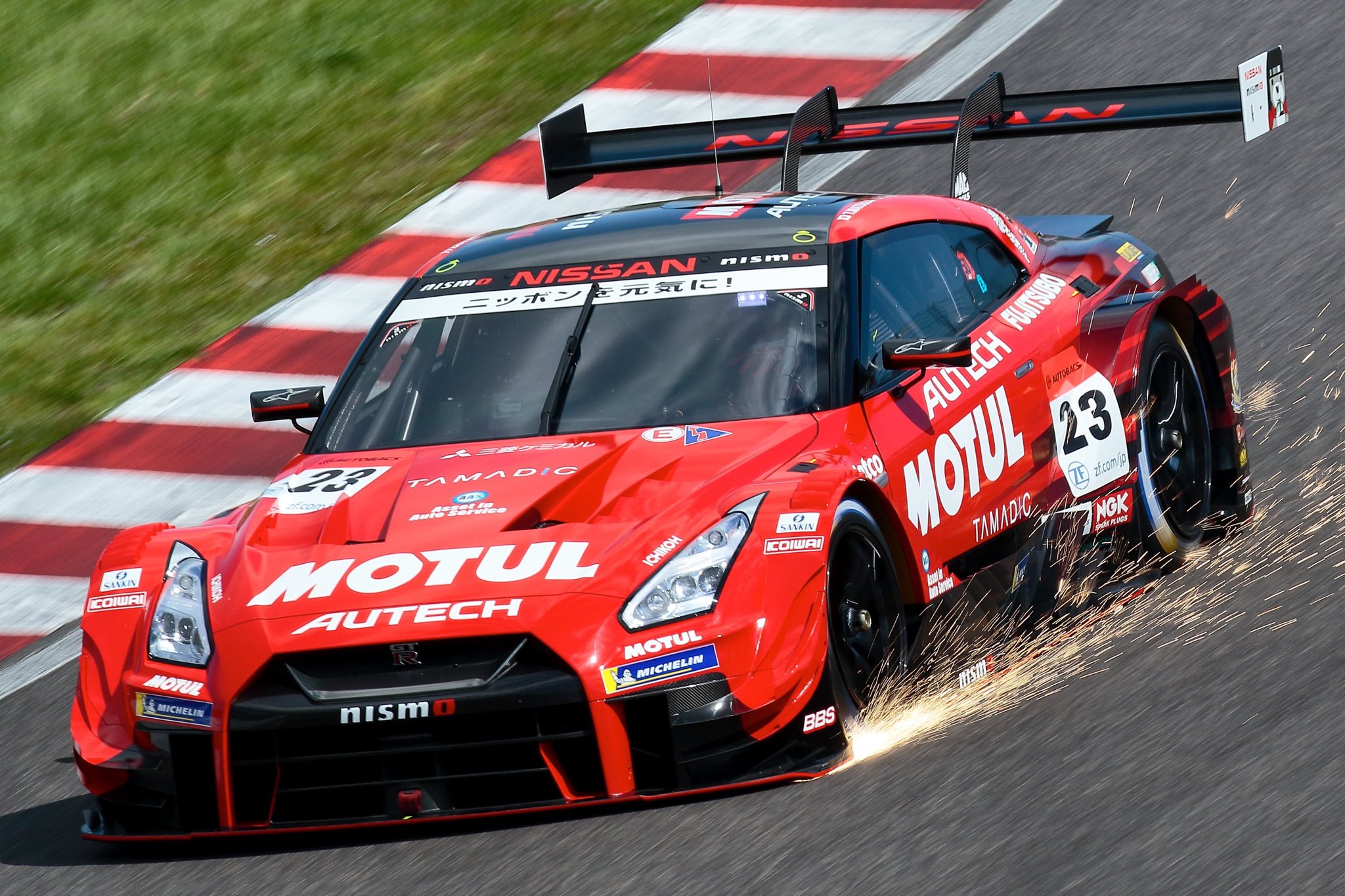 公式 Super Gt アルバム企画第4弾 Supergt火花祭り 投稿ありがとうございました 今回も全作品掲載させていただきました 掲載漏れがあった方 ここにリプライくださいね 車高下げて火花散らしたマシンを早く見たいよ T Co Afgosfuvjb