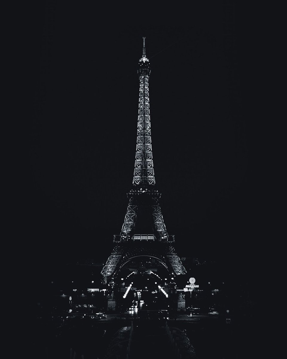 Blvck Paris Whte Paris 30日間毎日 企画 6日目 スマホの待ち受けを毎日変えて楽しもう エッフェル塔 By Blvck Paris 壁紙 ブラックパリ Blvckjapan