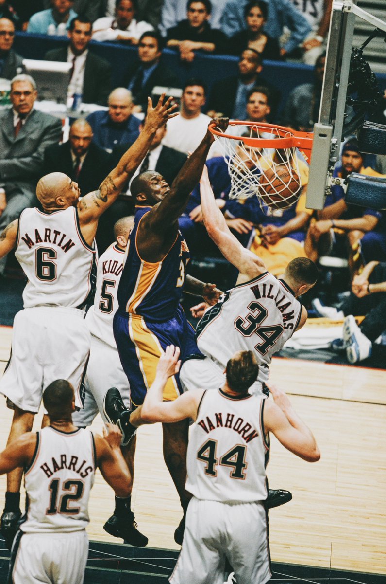 BleacherReport's tweet image. Shaq's posters were disrespectful 😤