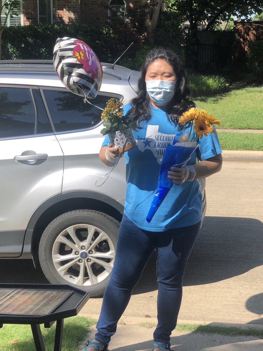 snmi's tweet photo. It was mixed emotions- To see amazing @MissFish2A was awesome yet school ending 😔 Great year though! Thank you @LakesideCoppell @cinbladl @Tuffnellmusic @mrsnarez and all the amazing teachers and volunteers!!! https://t.co/Ma7AYskqDx