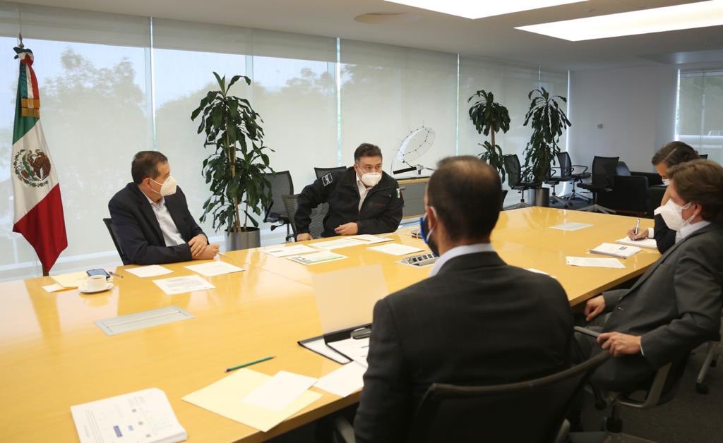 En el marco del Programa #CarreterasSeguras sostuve reunión con el Director de la Asociación Mexicana de Concesionarios de Infraestructura Vial, Marco Frías, y directivos de las empresas IDEAL y RCO donde revisamos protocolos de seguridad en carreteras y prevención del delito.