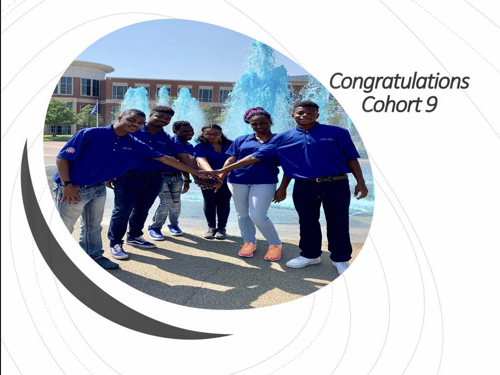 CCTP_UM's tweet photo. Caps off to our 2020 CCTP Graduates! Congrats and best wishes as you move forward into gainful employment or continuing your education #SCSK12Unified @SCSSuptRay @umeducation @Jobs4_TN https://t.co/S1x3T8Zc8a