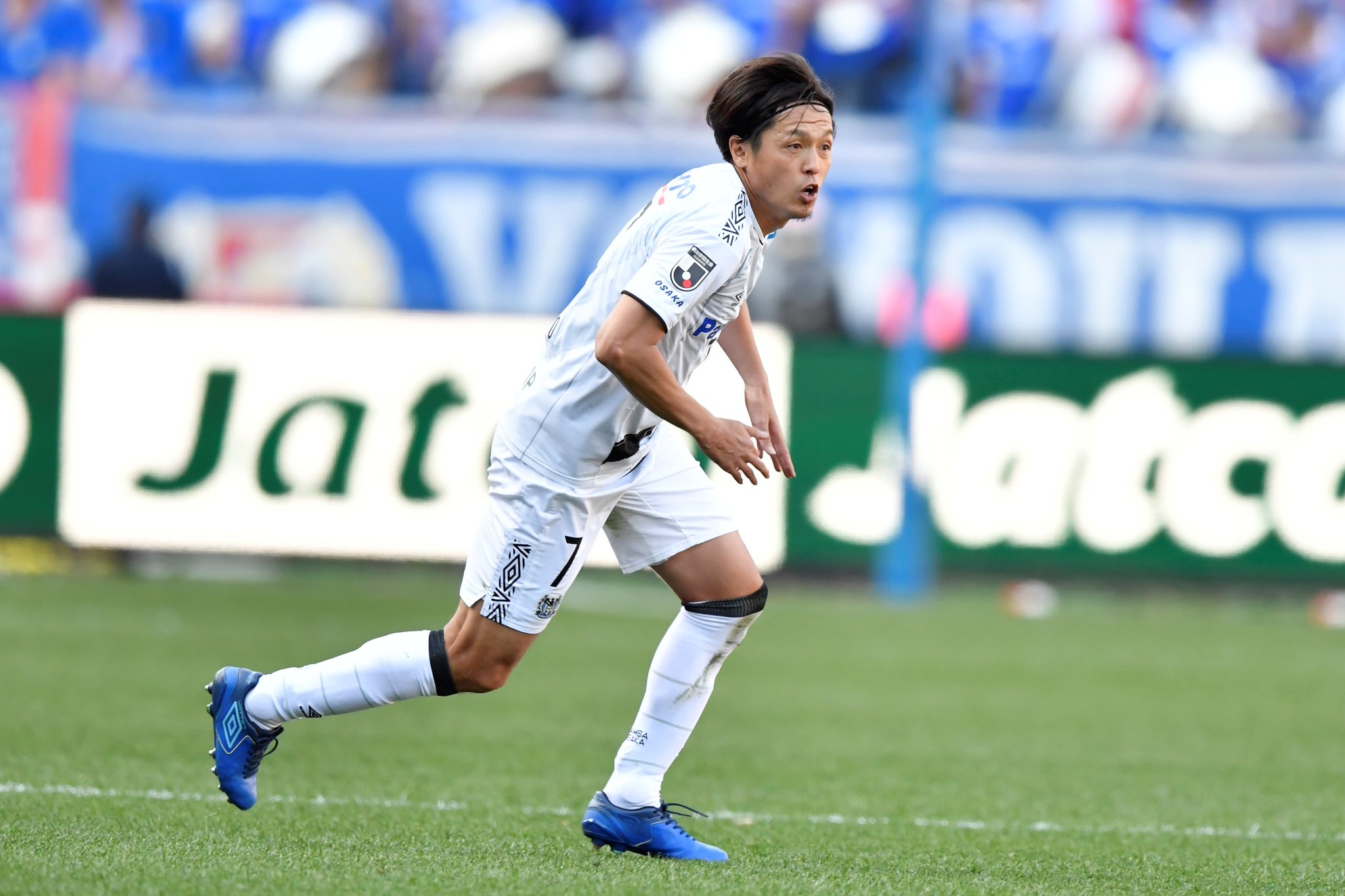 サッカーダイジェスト V Twitter jリーグ J歴代ベスト11 アンケートで支持率トップ 選者コメントからヤットの魅力と凄みをあぶり出す T Co 07lkjbed9h Gamba ガンバ 遠藤保仁 ボランチ 日本代表
