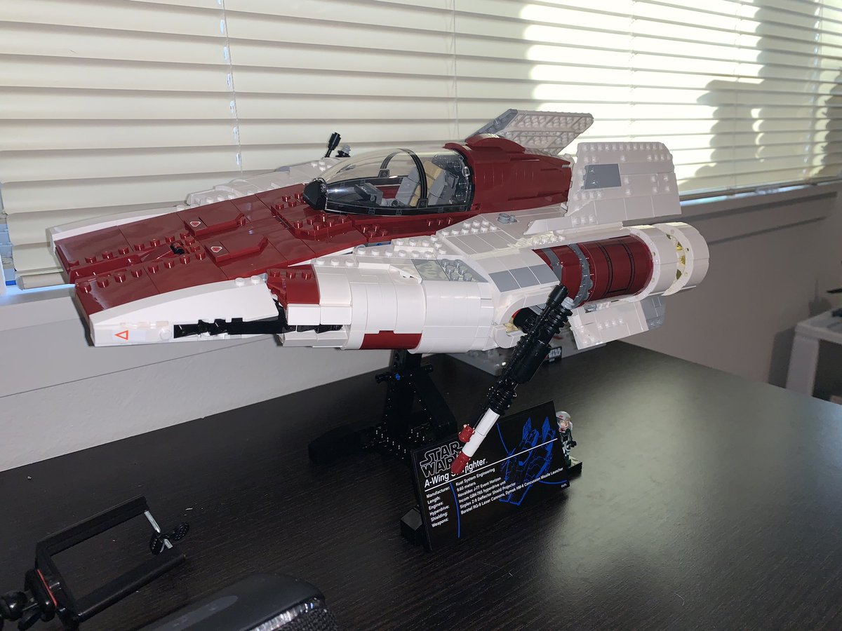 disneyinfinite3's tweet photo. Finally opened up the LEGO A-Wing, and it’s MAGNIFICENT. Probably my number 1 Star Wars ship to date! #StarWars #LegoAWing https://t.co/i25mX0oS88