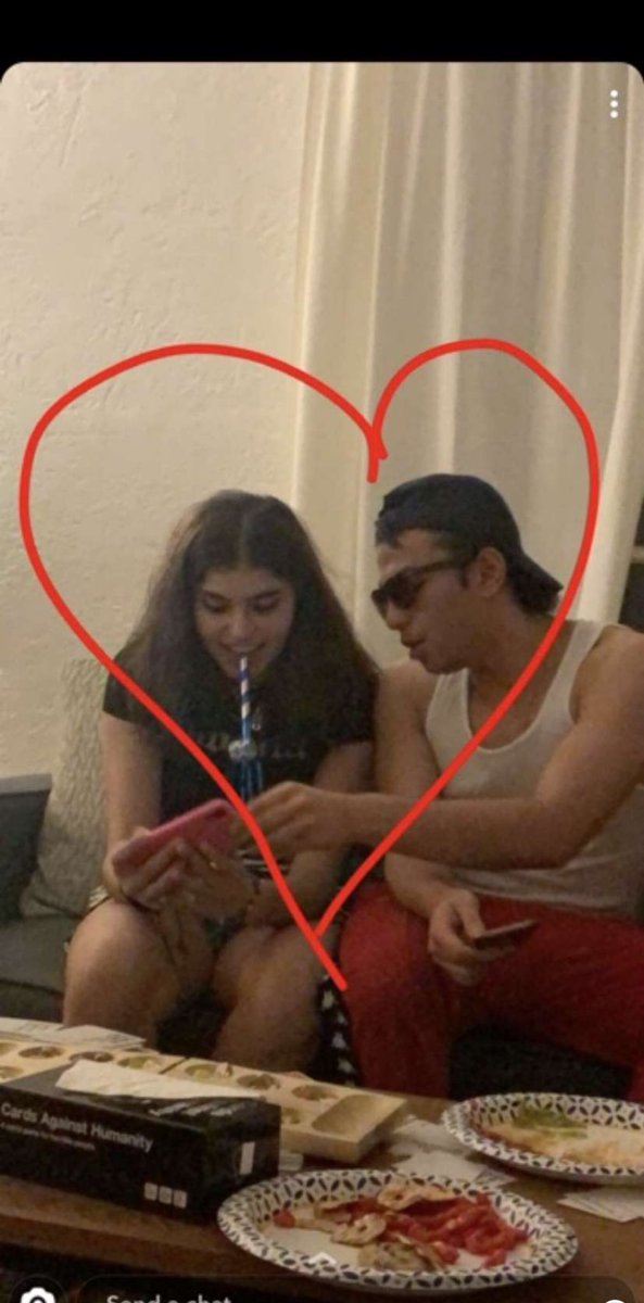 ShowTimeRob1's tweet photo. Rumors have been circling about a love affair between Yona Bendenoun and Moesef Galal! Moe was seen picking her up from her Beverly Hills estate 3 days ago. https://t.co/dqDdcwLJdP