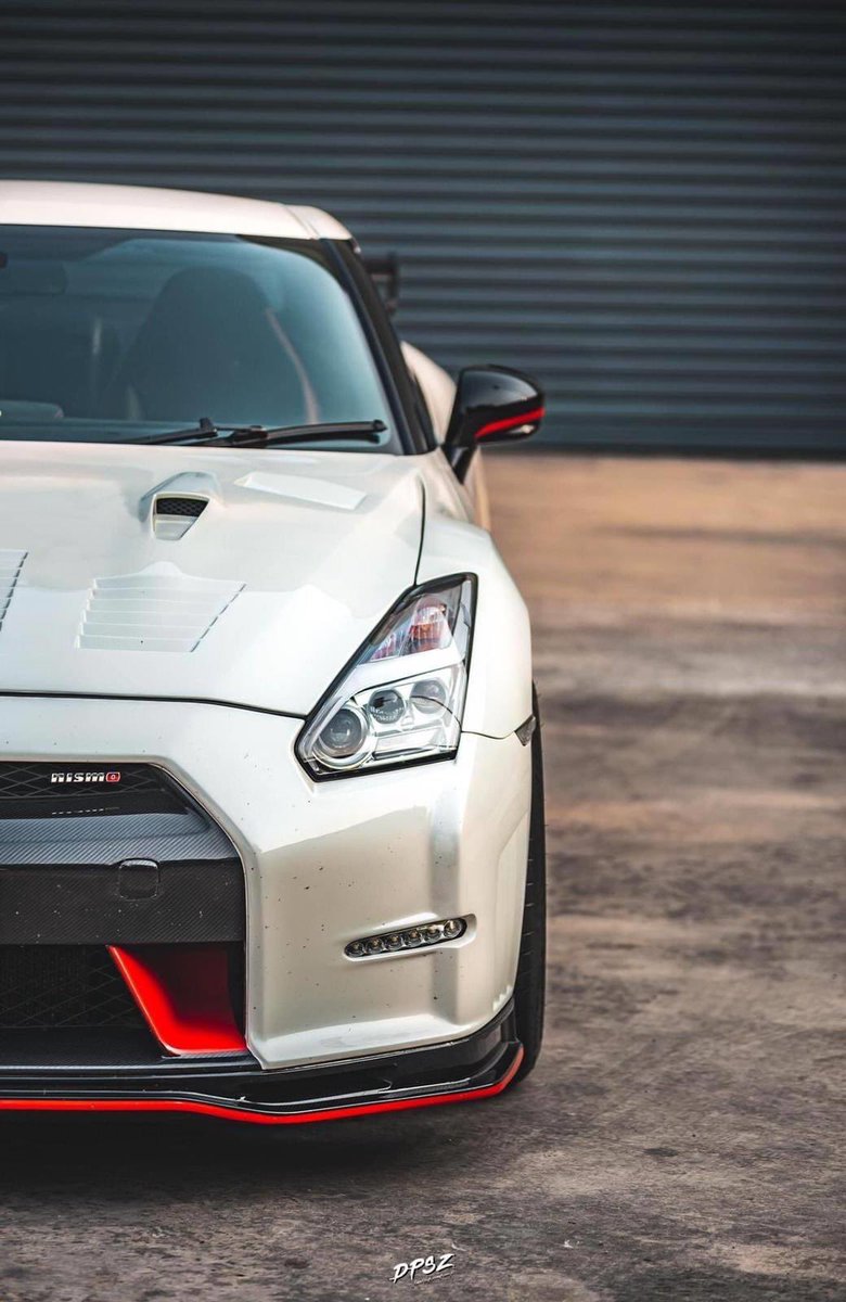 JustVehicles's tweet photo. I will own a GT-R one day 🥺♥️ https://t.co/B7Ca814SCm