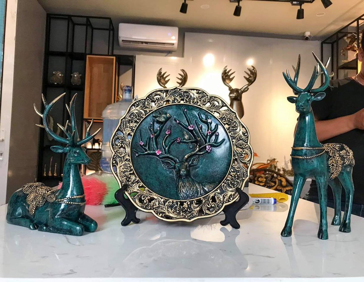 FoshanPutie_SS's tweet photo. Classic decorative sculptures
#artwork #tabledecor #classic #deer #flowers #collection https://t.co/hYbG0qg8ww
