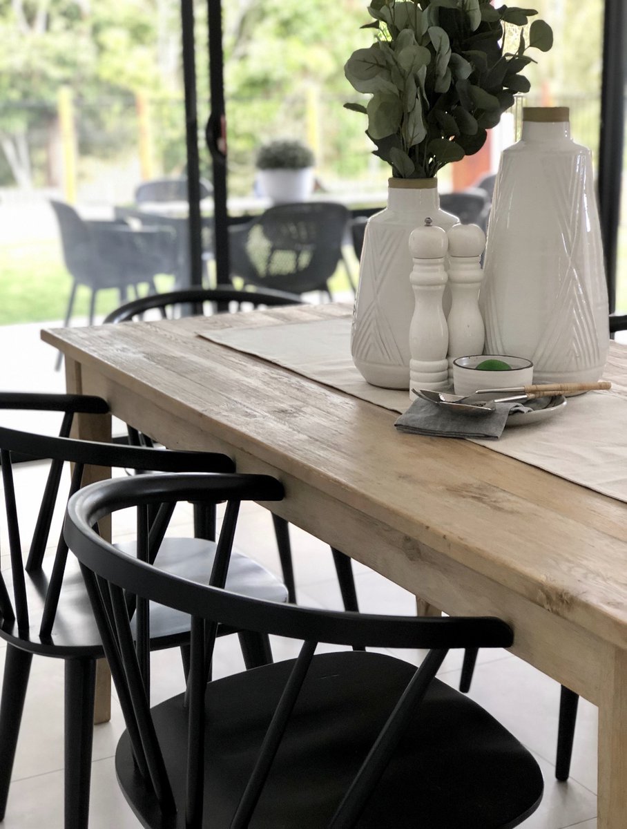 FurnishFinish's tweet photo. COMBINATION // We’re loving the contrast of light timber &amp; smooth lines of this contemporary dining table paired with black wishing chairs. https://t.co/YFe14P9ErQ