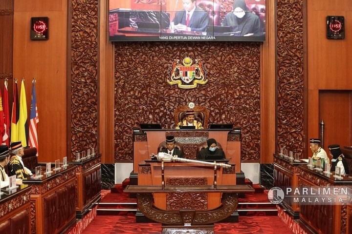 TSVigneswaranSA's tweet photo. Pemasyhuran Sidang Dewan Negara buat kali terakhir sebelum akhir tempoh perkhidmatan pada 22 Jun. Tanggungjawab yang dipikul sejak 2014 ini merupakan satu penghormatan yg disanjung tinggi & tugas yg amat berat kerana saya perlu sentiasa bersikap adil.
#ypdn
#dewannegara
#parlimen https://t.co/47GpfwYM6J