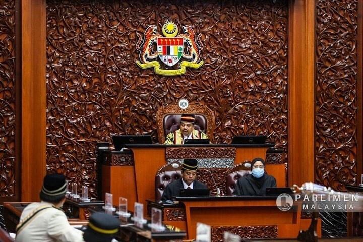 TSVigneswaranSA's tweet photo. Pemasyhuran Sidang Dewan Negara buat kali terakhir sebelum akhir tempoh perkhidmatan pada 22 Jun. Tanggungjawab yang dipikul sejak 2014 ini merupakan satu penghormatan yg disanjung tinggi & tugas yg amat berat kerana saya perlu sentiasa bersikap adil.
#ypdn
#dewannegara
#parlimen https://t.co/47GpfwYM6J