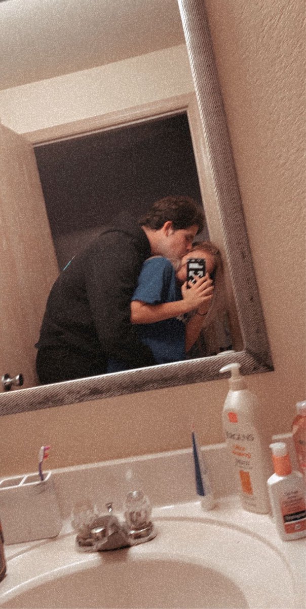 KenzieDougherty's tweet photo. rating tinder and my friends 5 stars 🤩🥺💗 https://t.co/cJqR8hKpau