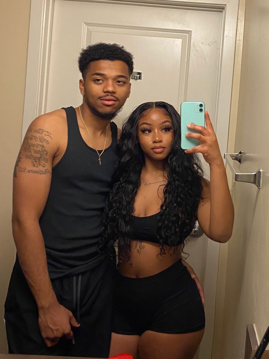 xelessence's tweet photo. quarantined &amp; boo’d up 😋🥰 https://t.co/82s3OySYYH