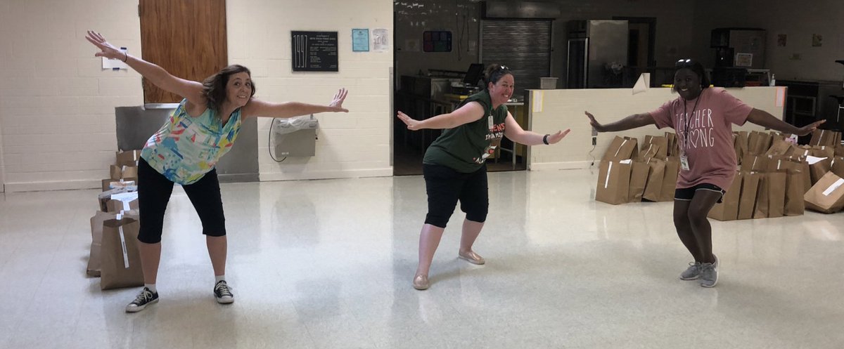 WSSESchool's tweet photo. "Okay guys . Get socially distant so we can take a picture." https://t.co/UnujxhyrlS
