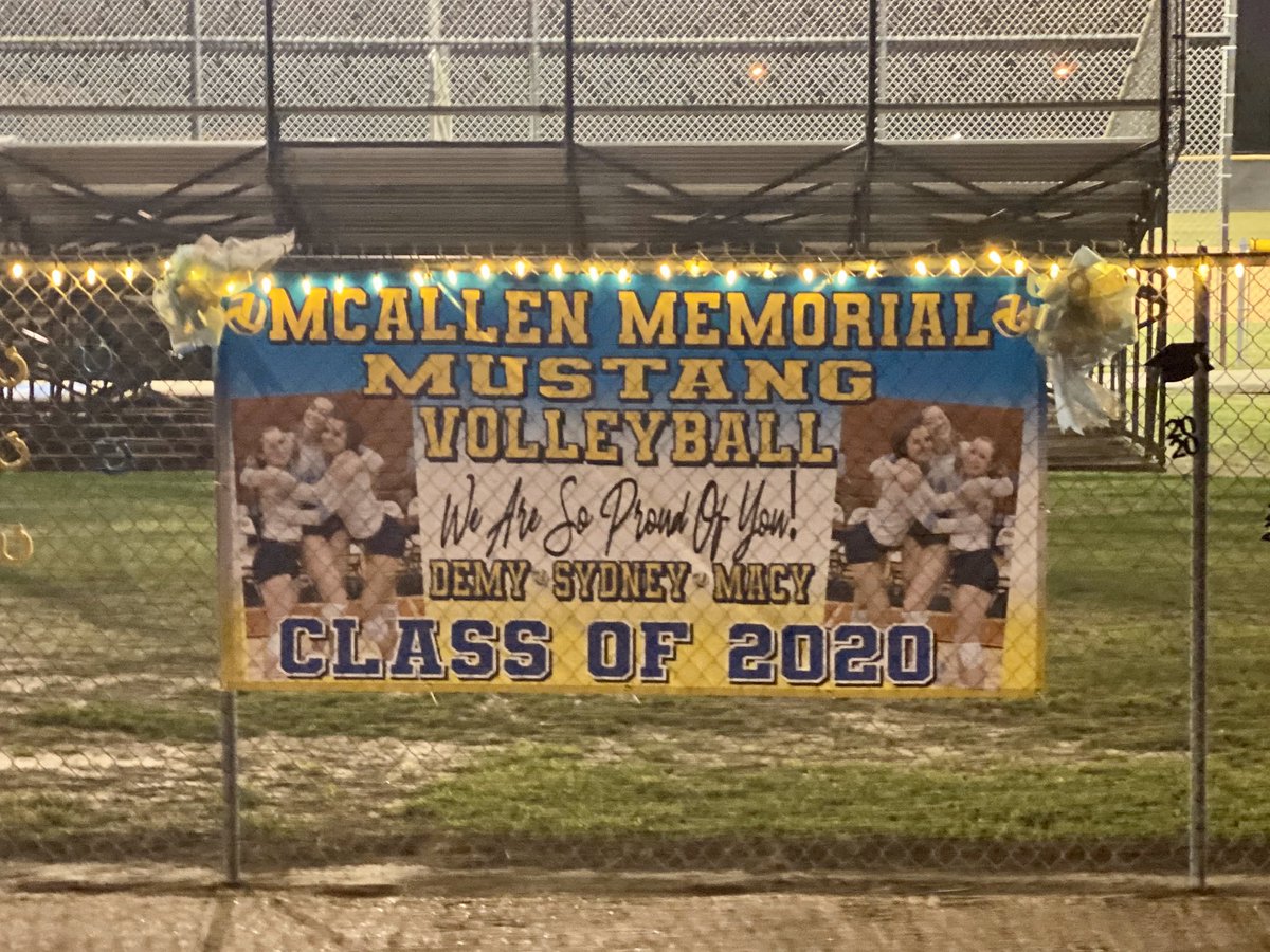 MustangVolleyb1's tweet photo. Thank you McAllen Memorial for an incredible parade to honor our seniors!!! We truly appreciate all you do for these kids!! #classof2020 #riseup https://t.co/YLegxgynB0