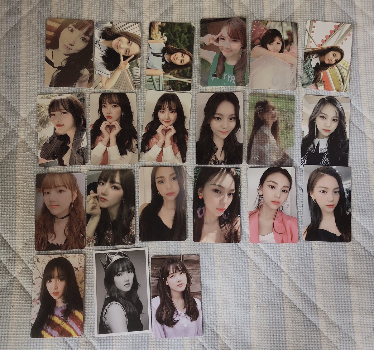MASYAOOOO's tweet photo. KーPOP トレカ交換

譲 画���のもの

求 TWICE(ｼﾞﾋｮ.ｻﾅ)  gfriend(ｳﾅ.ｵﾑｼﾞ)
    ohmygirl(ﾋﾞﾆ)  TXT(ﾎﾞﾑｷﾞｭ)

郵送での同日発送希望。
気軽にリプよろしくお願いします❕

#TWICE #トレカ交換 #gfriend #izone #ohmygirl #itzy #rocketpunch #CherryBullet #TXT  IZ*ONE https://t.co/SFJ9TyWLrU