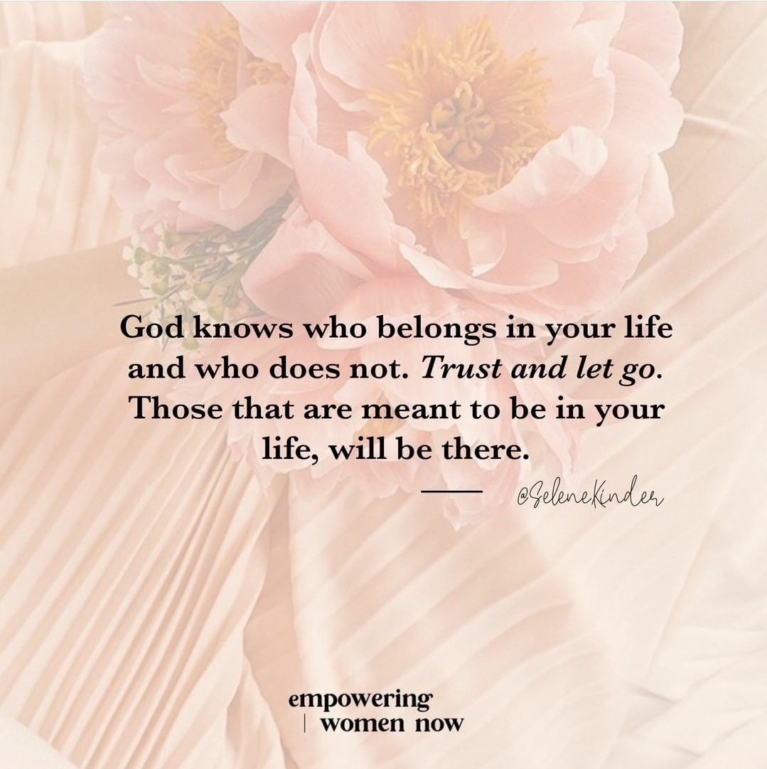 superkdkd's tweet photo. Yes. This is always true. Be in real life or fangirling. So just like how people come &amp; go in our lives. So does supporters. And everytime, let's always choose to be grateful to God because difficult times reveal real ones. 😊

@KissesDelavin
#KissesDelavin https://t.co/EY2i79nhDS