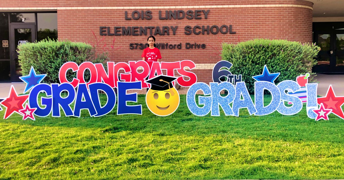 sadimbi's tweet photo. Graduation pics 
#lindsey6thgrade2020 https://t.co/zfgmwS64JU