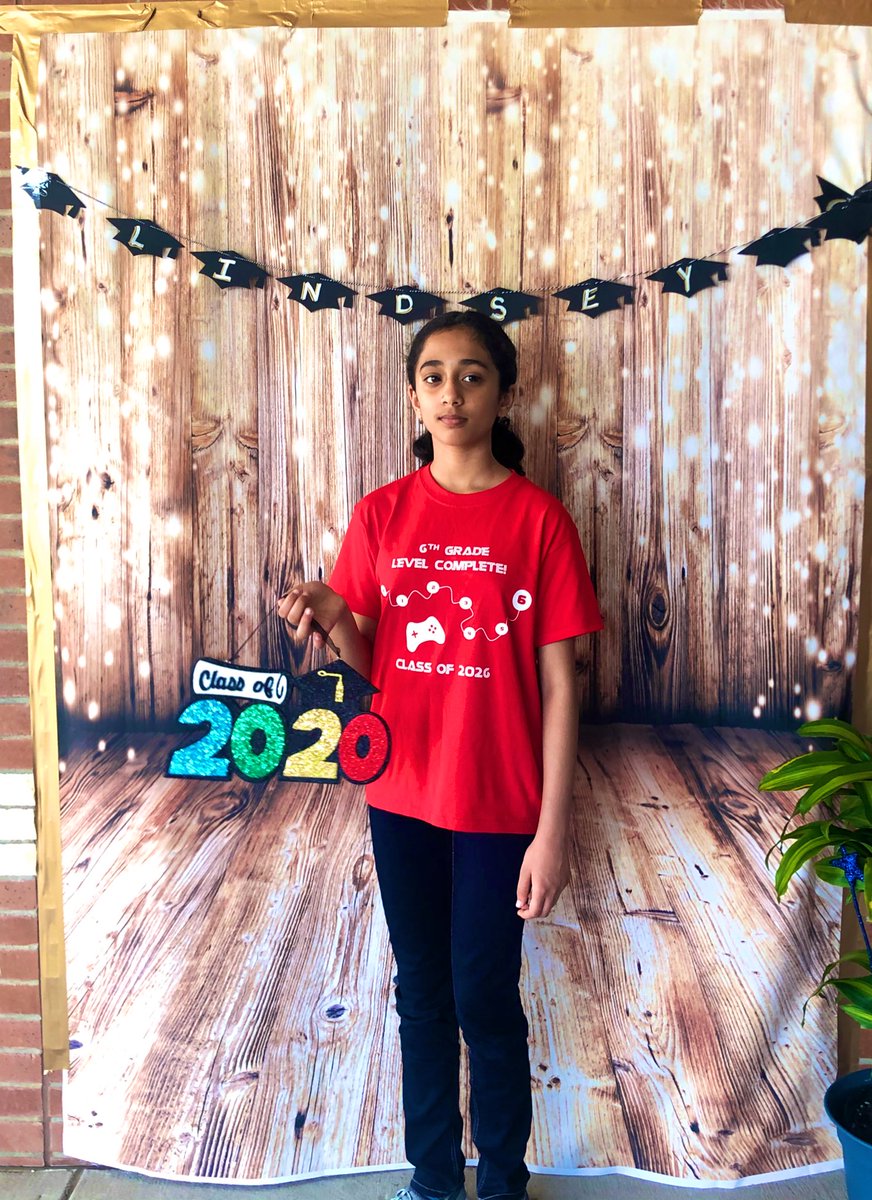 sadimbi's tweet photo. Graduation pics 
#lindsey6thgrade2020 https://t.co/zfgmwS64JU