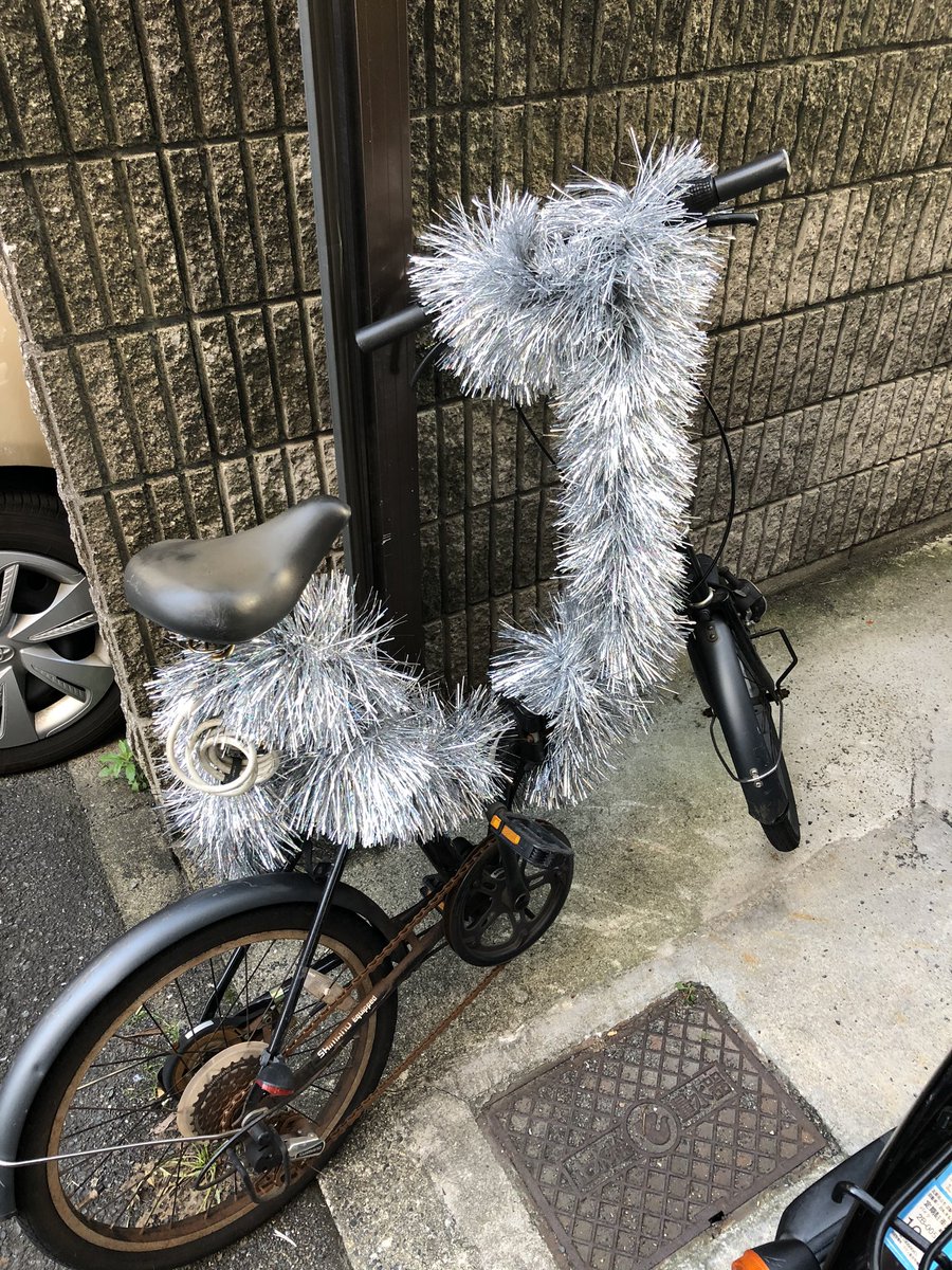 soma0519's tweet photo. お父さんの会社の人達へ、
我が父の誕生日盛大に祝って頂き有難うございました。

でもこれは、僕の自転車です。 https://t.co/fRezl9qORr