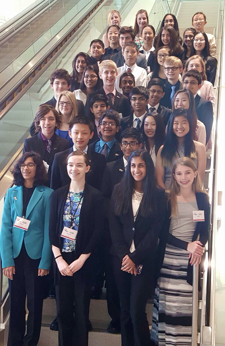 SMS_Bottin's tweet image. Class of 2020 #RiceRavens at the 2016 State Science Fair in San Antonio. All I can remember right now is the fun we had together. What a wonderful group of students. Congratulations, Graduates! Yahoo! @DivaOfScience @RiceMSRavens #pisdpoweredbylearning