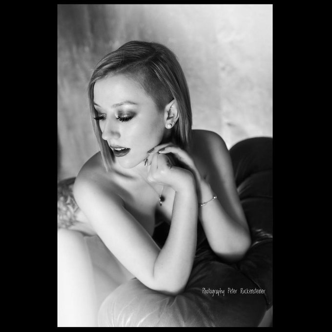 Good Morning. ⚘ #throwback to one of my first shootings, love that. 💕 #camgirl #naked #tattooed #pornstar<a href="/tag/throwback"class="tags">#throwback</a><a href="/tag/shorthair"class="tags"><span>#shorthair</span></a><a href="/tag/naked"class="tags"><span>#naked</span></a><a href="/tag/tattooed"class="tags"><span>#tattooed</span></a><a href="/tag/camgirl"class="tags"><span>#camgirl</span></a><a href="/tag/pornstar"class="tags"><span>#pornstar</span></a>