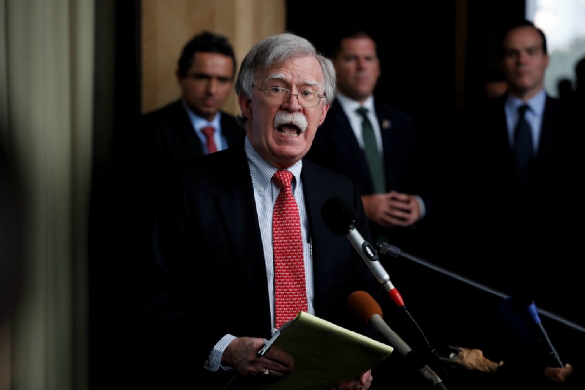 NDtitulares's tweet photo. Bolton: Irán desafía a EEUU al enviar buques petroleros a Venezuela - https://t.co/6b9JodR482 https://t.co/W67Q2DSpZy
