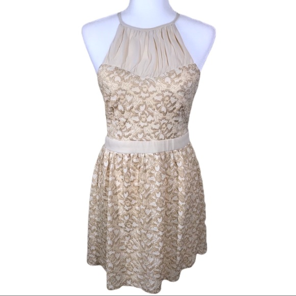 RaposaResale's tweet photo. So good I had to share! Check out all the items I'm loving on @Poshmarkapp from @CorksieT #poshmark #fashion #style #shopmycloset #anntaylor #pinkowl #vintage: https://t.co/AjcXyTmBq4 https://t.co/qOosagU6oM