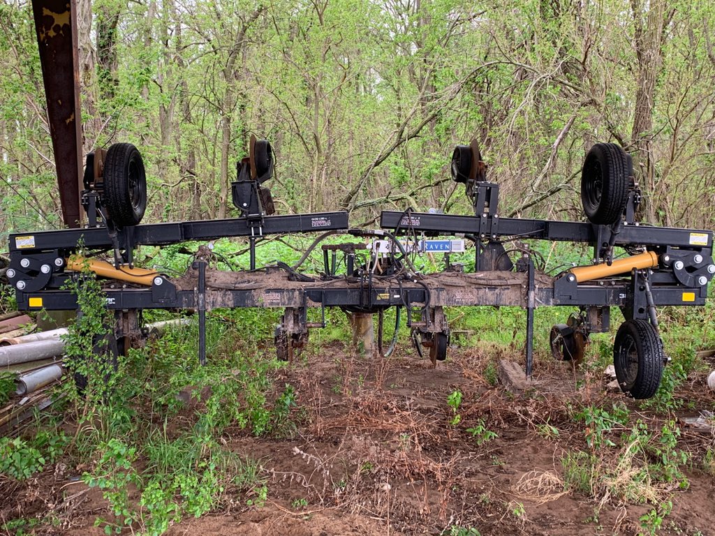 tj_jff's tweet photo. For sale.   2012 Yetter Magnum 3pt sidedress rig   Good shape.   Ready to apply.  Raven accuflow w JD Greenstar Rate Controller.   $20k. https://t.co/ABSkET1fQE