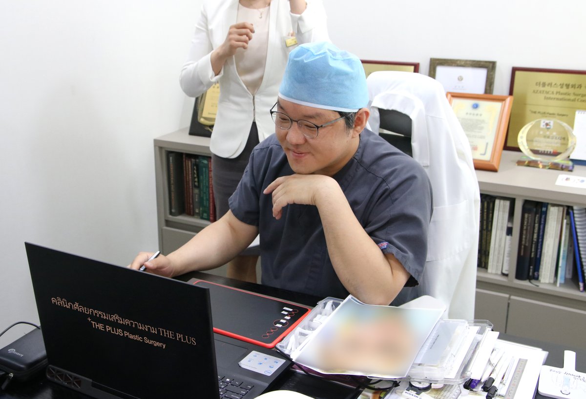 IstpOfficial's tweet photo. ISTP Chairman, the world-renowned plastic surgeon Dr Kim Taek Kyun from has started online consultations to fulfil the numerous requests of patients for online consultation. In this way, patients living anywhere in the world can have a face-to-face consultation with him. #istp https://t.co/FI38Hz2Wqe